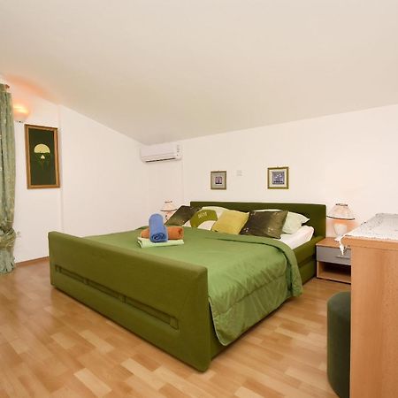 Apartment And Rooms Artina Vodice Dış mekan fotoğraf
