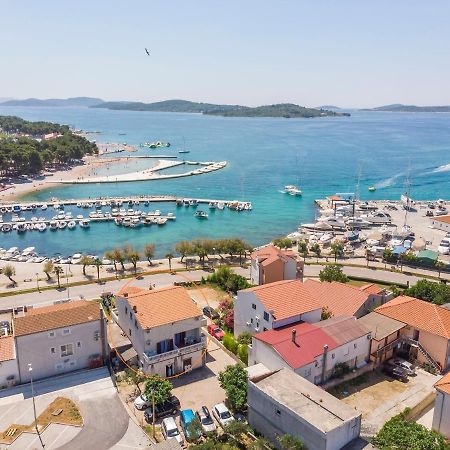 Apartment And Rooms Artina Vodice Dış mekan fotoğraf