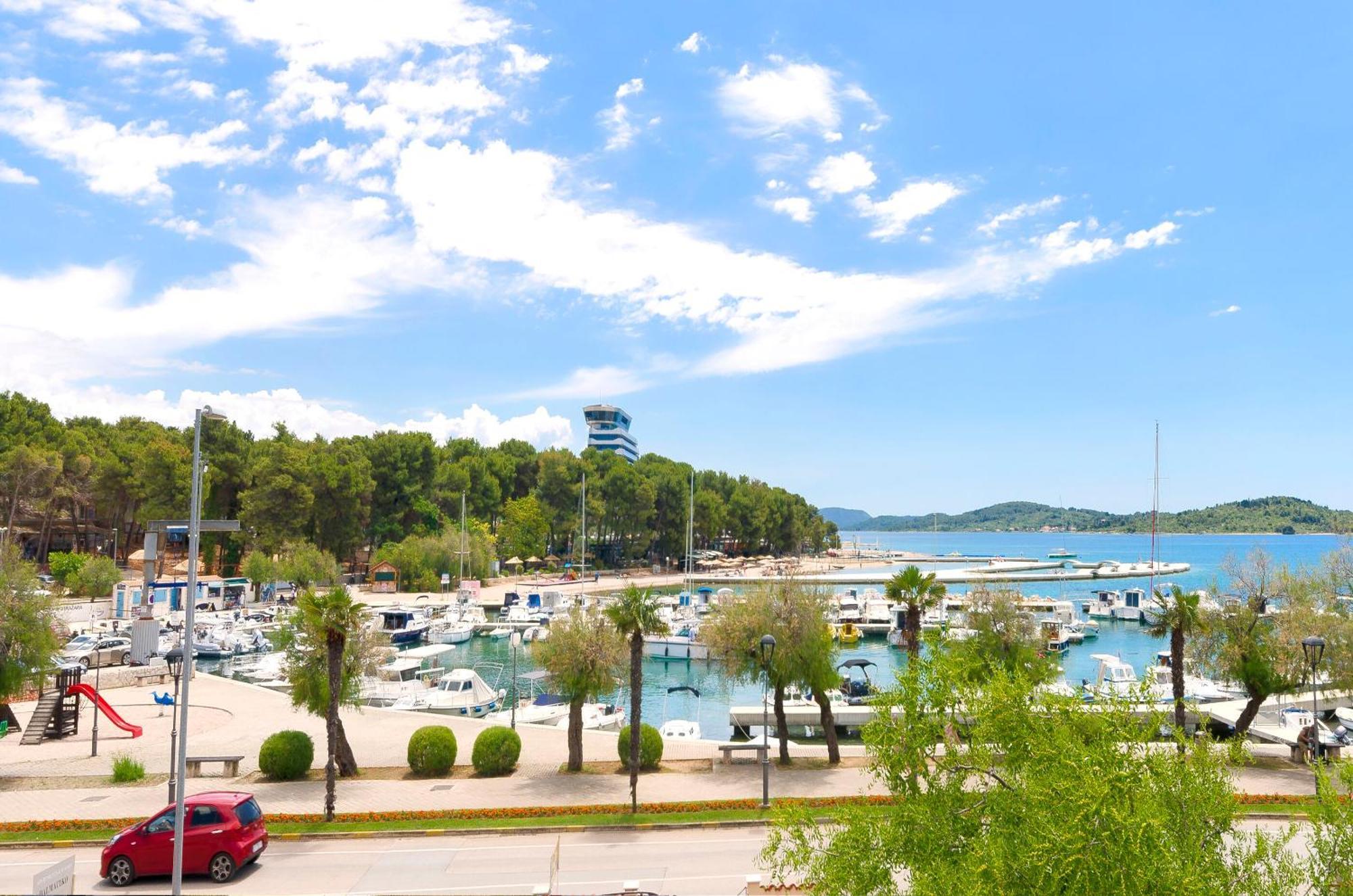 Apartment And Rooms Artina Vodice Dış mekan fotoğraf